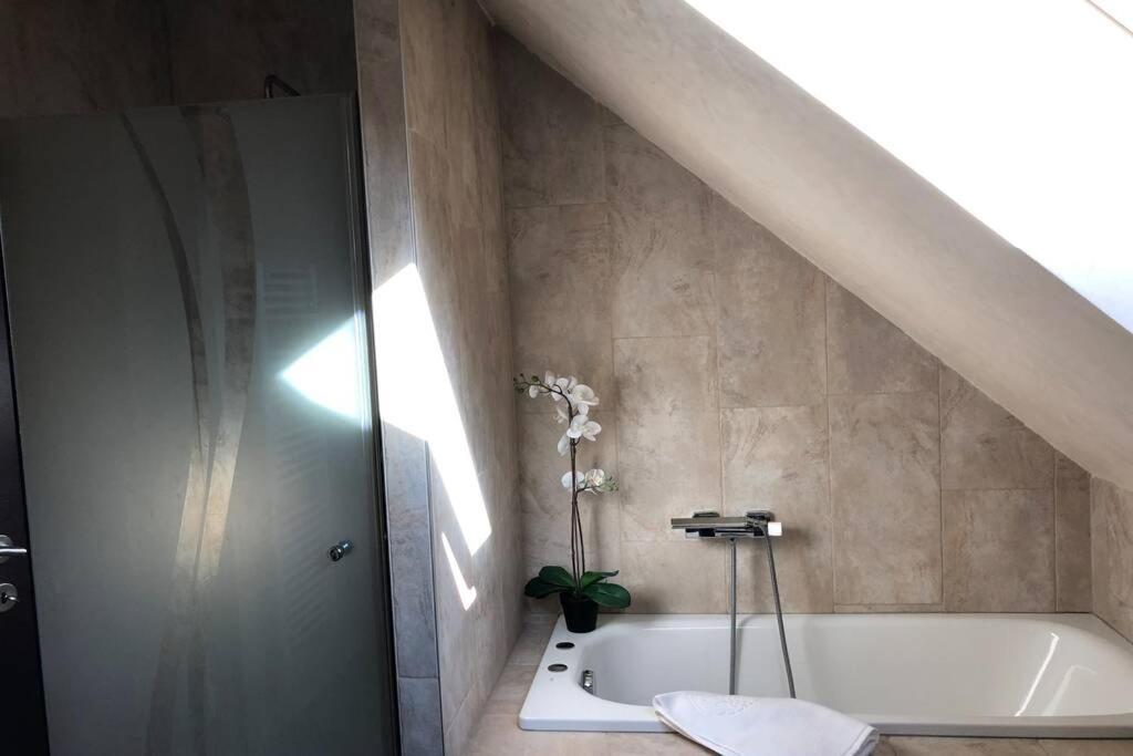 Havre De Paix Dans Le Jura Alsacien Avec Piscine Privee Externe De Mai A Septembre Villa Bendorf Exterior photo