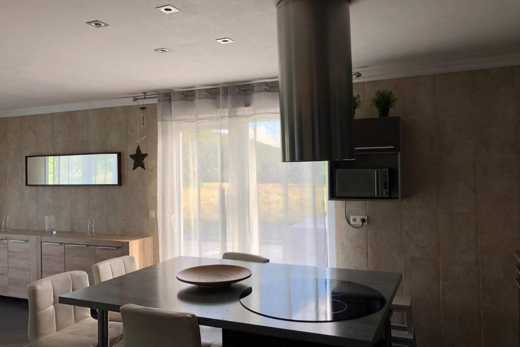 Havre De Paix Dans Le Jura Alsacien Avec Piscine Privee Externe De Mai A Septembre Villa Bendorf Exterior photo